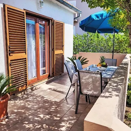 Hébergement de vacances - Lucija