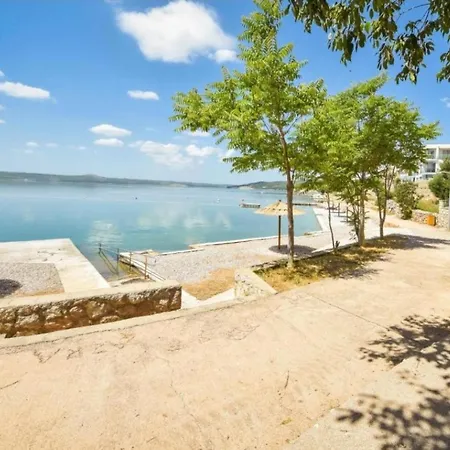 - Lucija Hébergement de vacances Maslenica