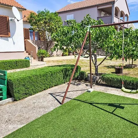 - Lucija מסלניקה