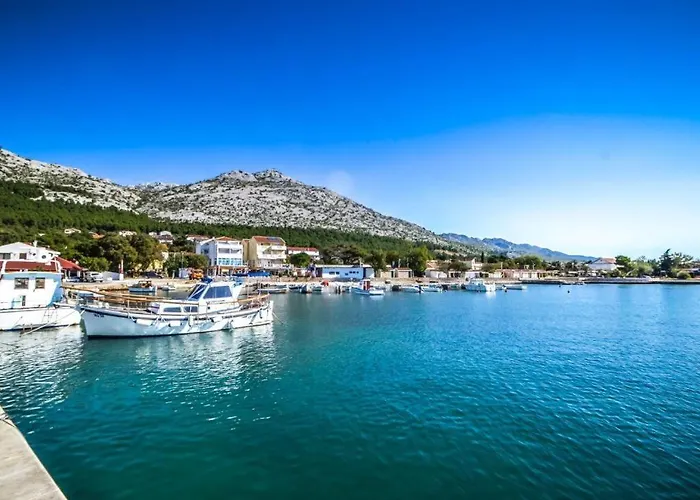 펜션 - Lucija 마슬레니차